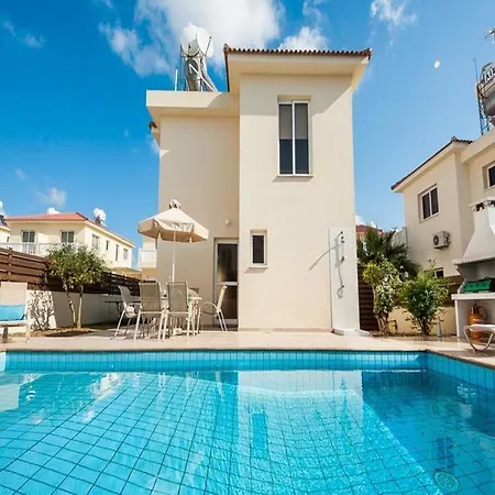 Oceanview Luxury 003